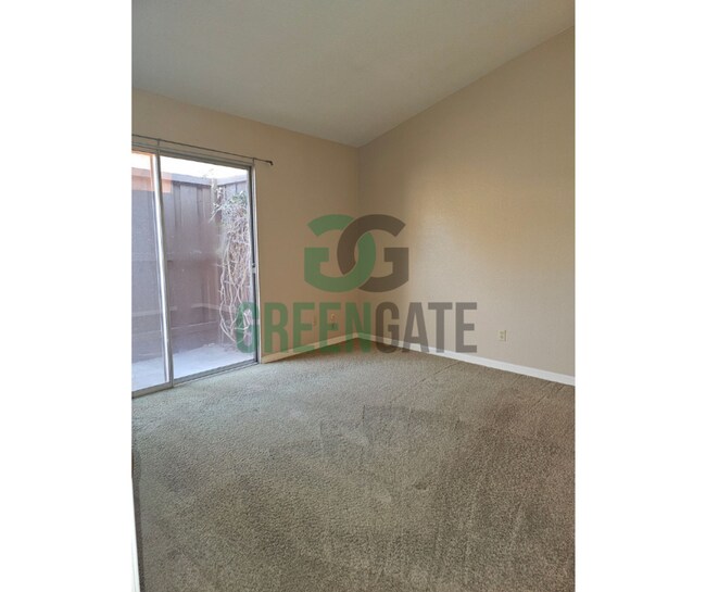 Building Photo - 3557 Claremont Ave