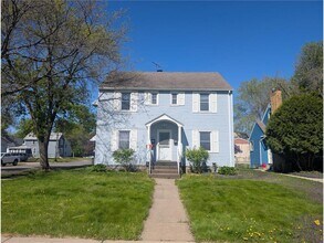 Building Photo - 1049 Gorman Ave