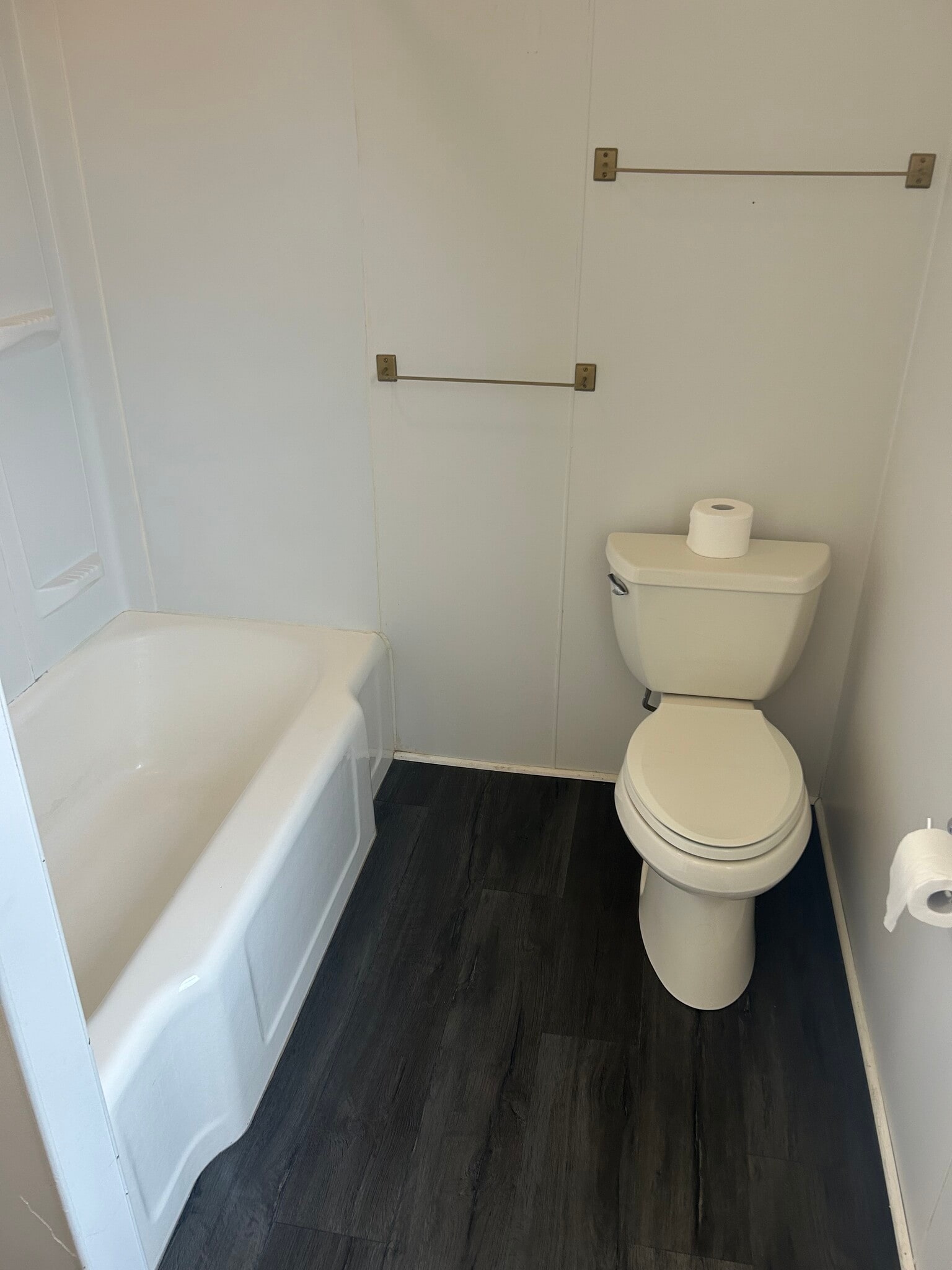 cast iron tub - 304 S State St