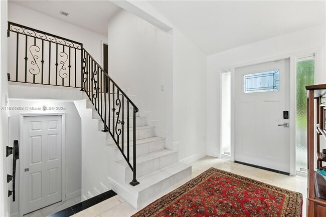 Building Photo - 9811 SW 96th St
