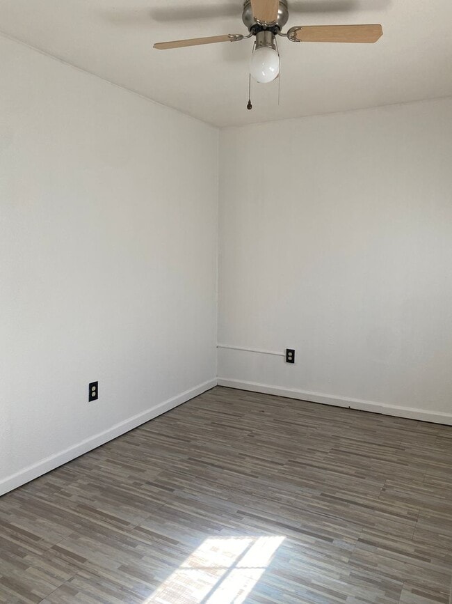 Building Photo - 1460 Linden Way