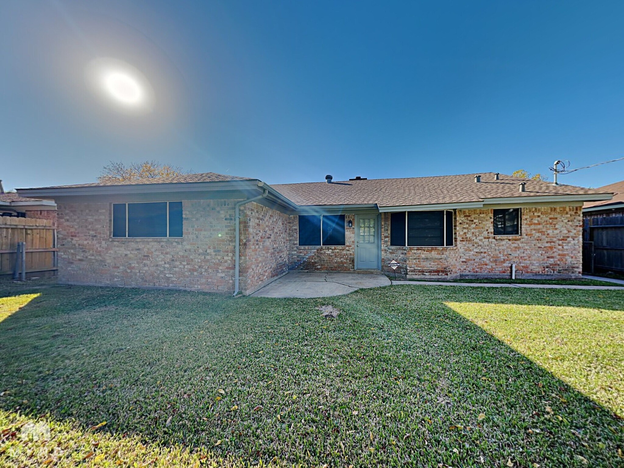 Building Photo - 14515 Alrover St