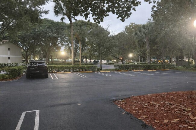 Building Photo - 102 Gardens Dr