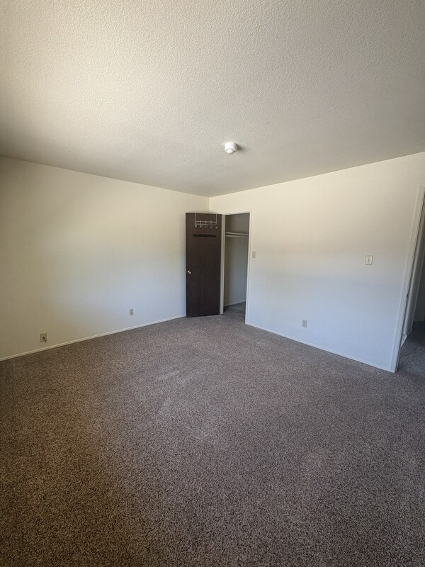 Building Photo - 1305 Southwest Blvd