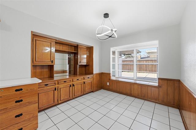 Building Photo - 1421 Glenbrook Dr