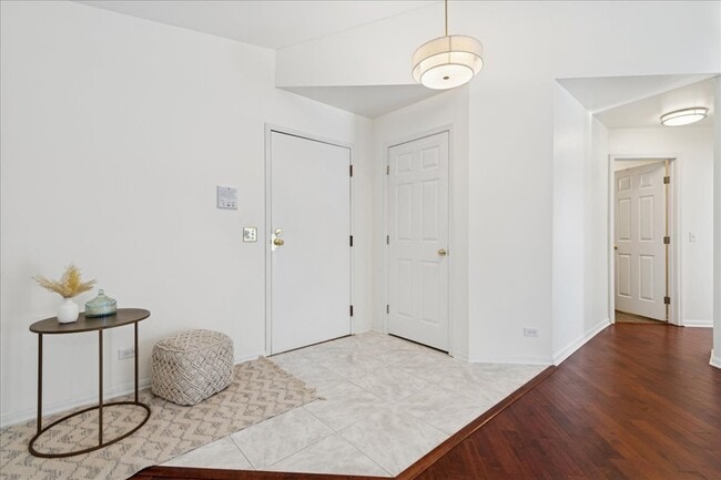 Building Photo - 1810 Fox Run Dr