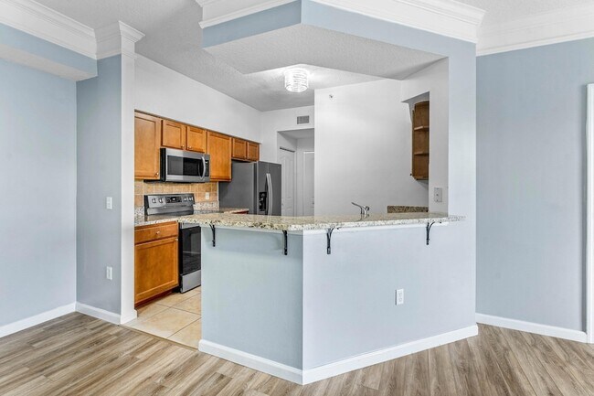 Building Photo - 10106 Myrtlewood Cir W