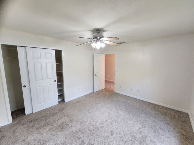 Building Photo - Beautiful Turnbull Estates 4 Bedroom Home