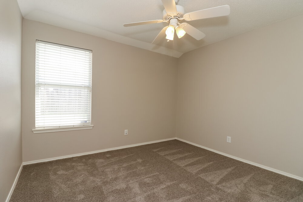 Building Photo - 816 Beaver Creek Dr