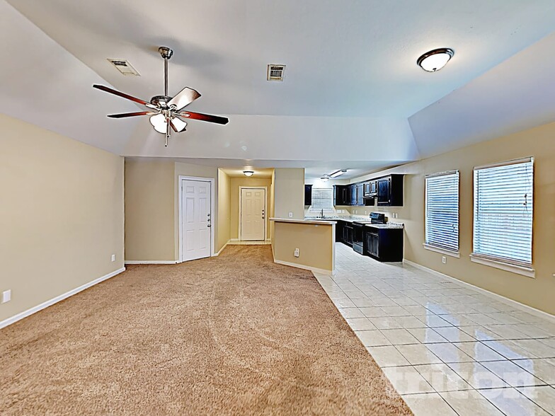 Building Photo - 12926 Abalone Way