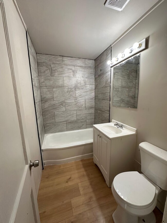 Building Photo - 3332 Norton Ave