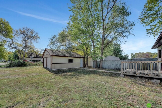 Building Photo - Remodeled 3 Bedroom Home. Ready soon!