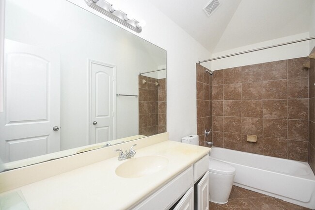 Building Photo - 25643 Winford Estate Dr