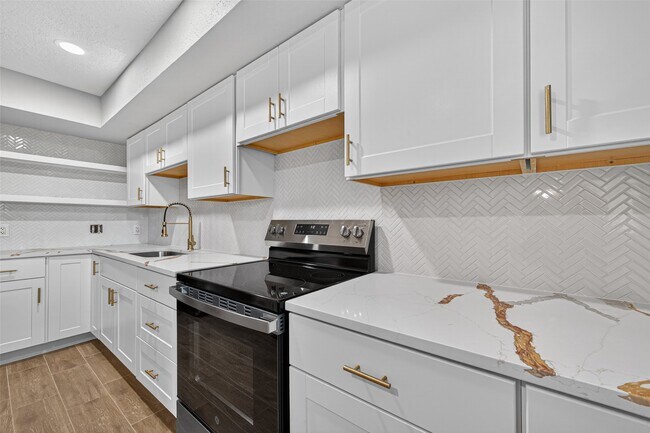 Building Photo - 9231 Baronsmede Dr