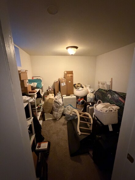 Building Photo - 2375 Hanover St