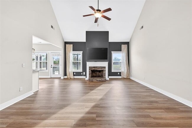 Building Photo - 612 Quail Ct