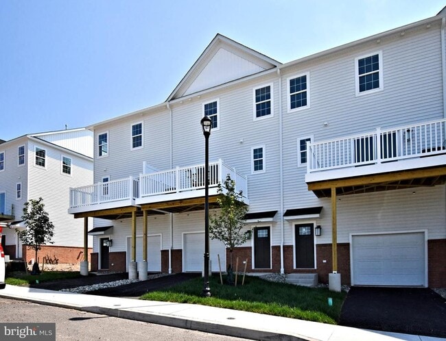 Building Photo - 200 Souders Wy