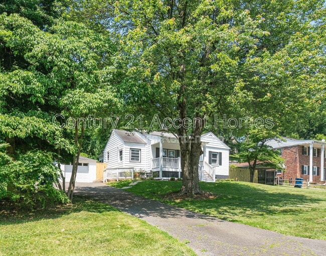 Building Photo - 4916 Chowan Ave