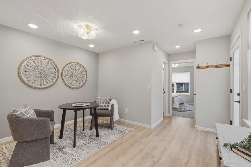 Building Photo - 8104 SE Blanton St