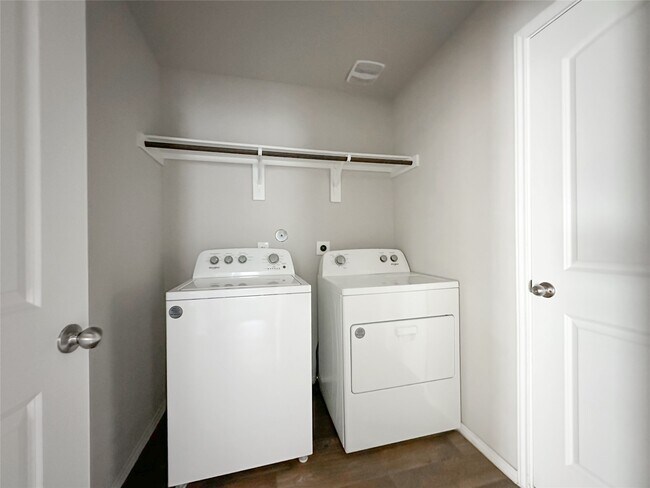 Building Photo - 40507 Birch Shadows Ct