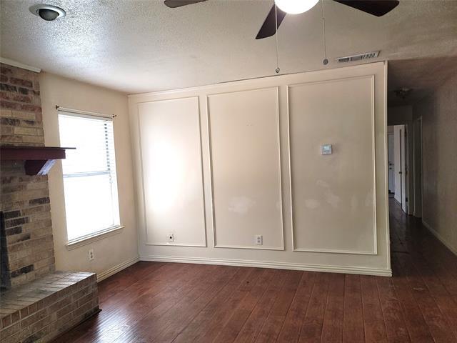 Building Photo - 1806 Family Cir