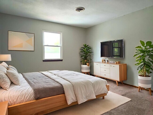 Building Photo - 3906 N Franklin St