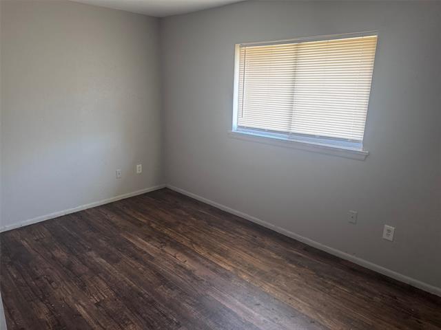 Building Photo - 2112 Sunset Dr