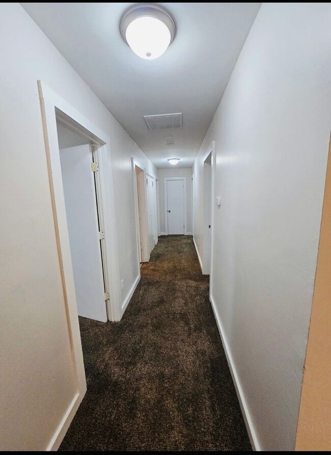 Building Photo - Eastside Four Bedroom Home near 42nd and Shadeland Ave