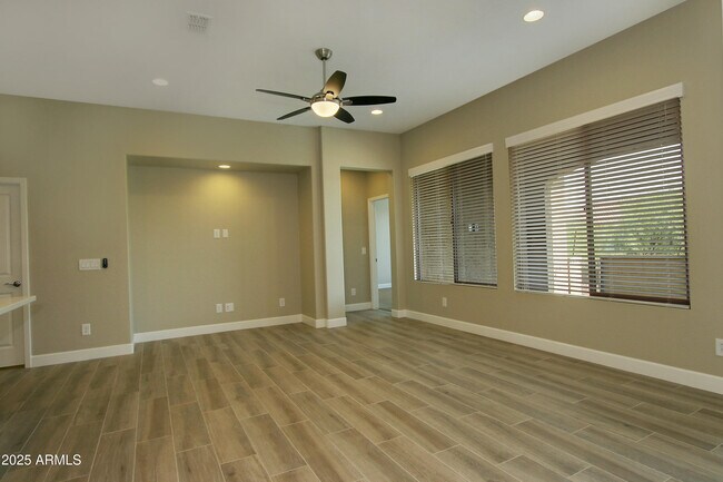 Building Photo - 16931 W Holly St