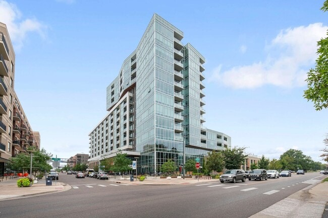 Building Photo - LUX 1BD, 1.5BA Lakehouse Condo with Bonus Den