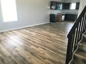 Building Photo - 914 Prater Rd