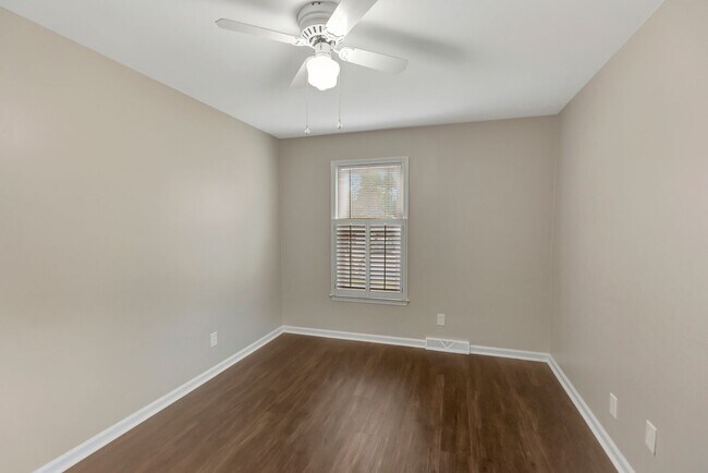 Building Photo - Charming 4-Bedroom, 2-Bath Brick Home with...