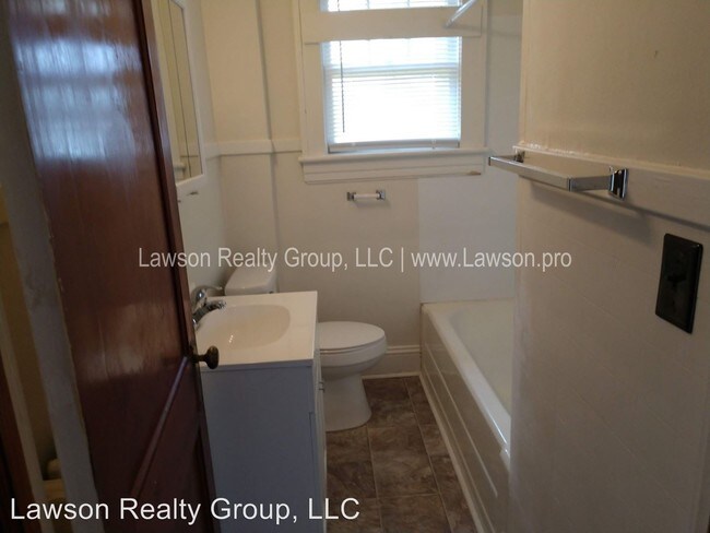 Building Photo - 2719 Plantation Rd NE