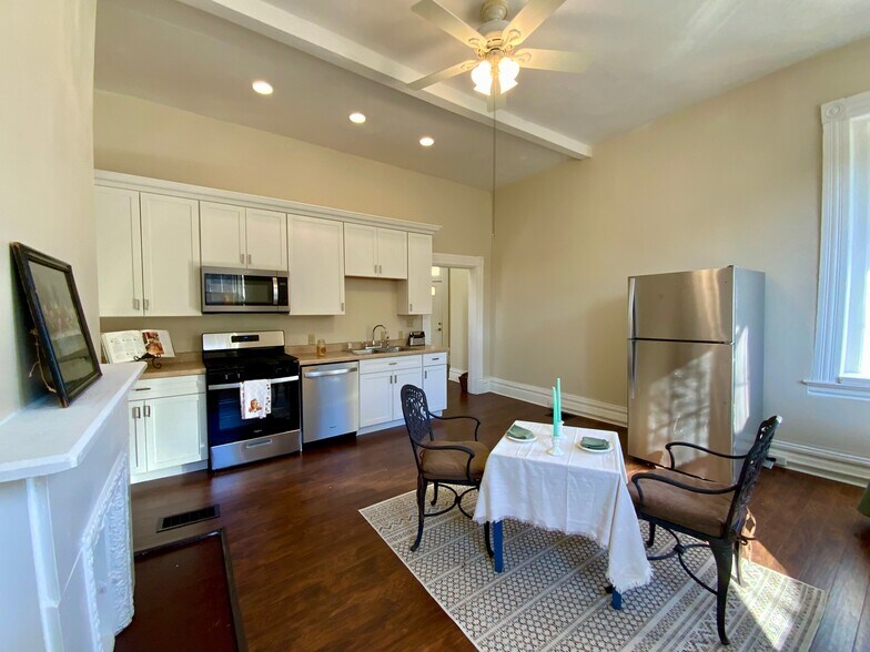 Building Photo - 87 Steuben St