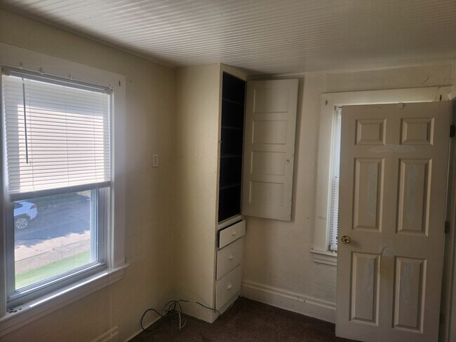 Building Photo - 1726 Ridge Ave