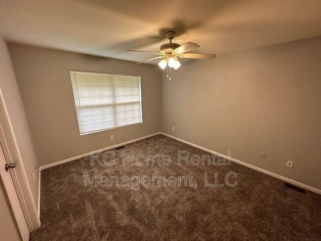 Building Photo - 8201 Woodson Dr