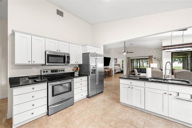 Building Photo - 8055 Burlington Ct