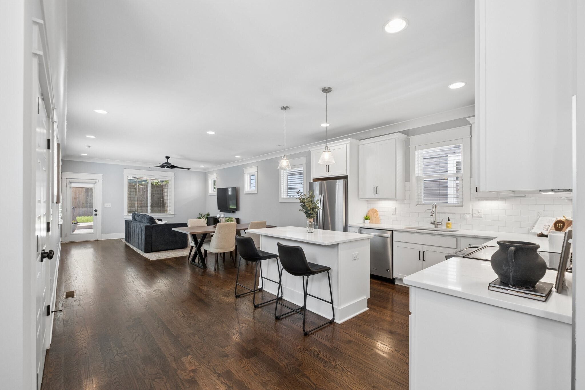 Building Photo - 625A Ries Ave
