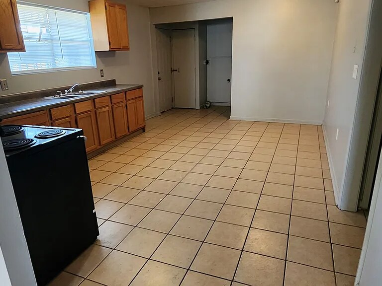 Building Photo - 7040 Bunker Hill Rd