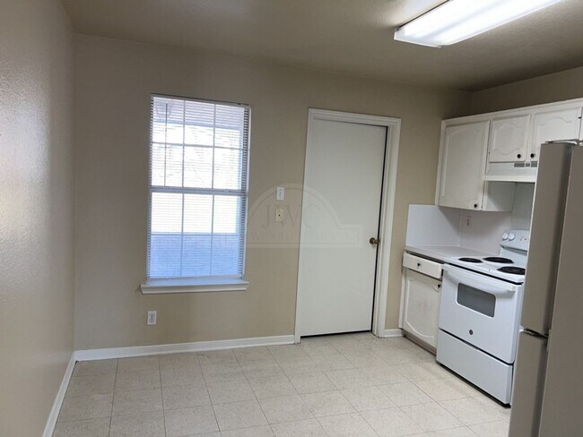 Building Photo - 1805 Windward Dr