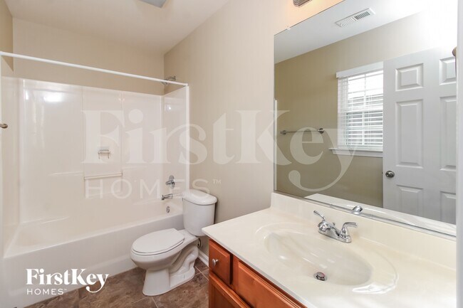 Building Photo - 4640 Midstream Crossing Dr