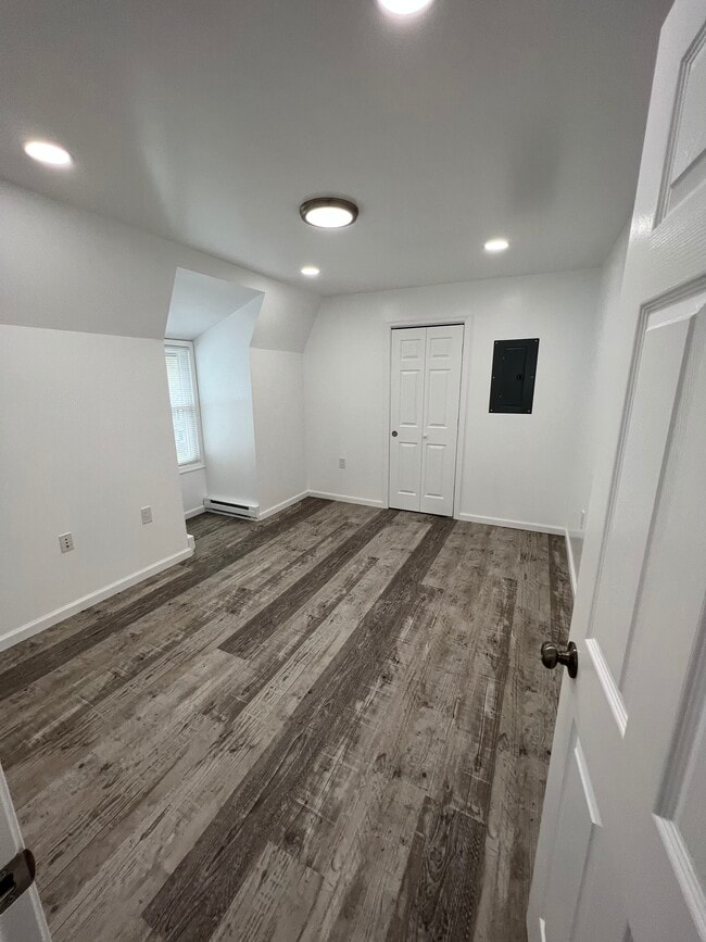 Building Photo - 109 Perrin Ave