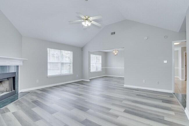 Building Photo - 4 Bedroom Ranch