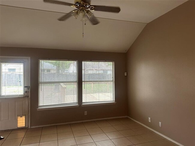 Building Photo - 1013 Great Britain Blvd