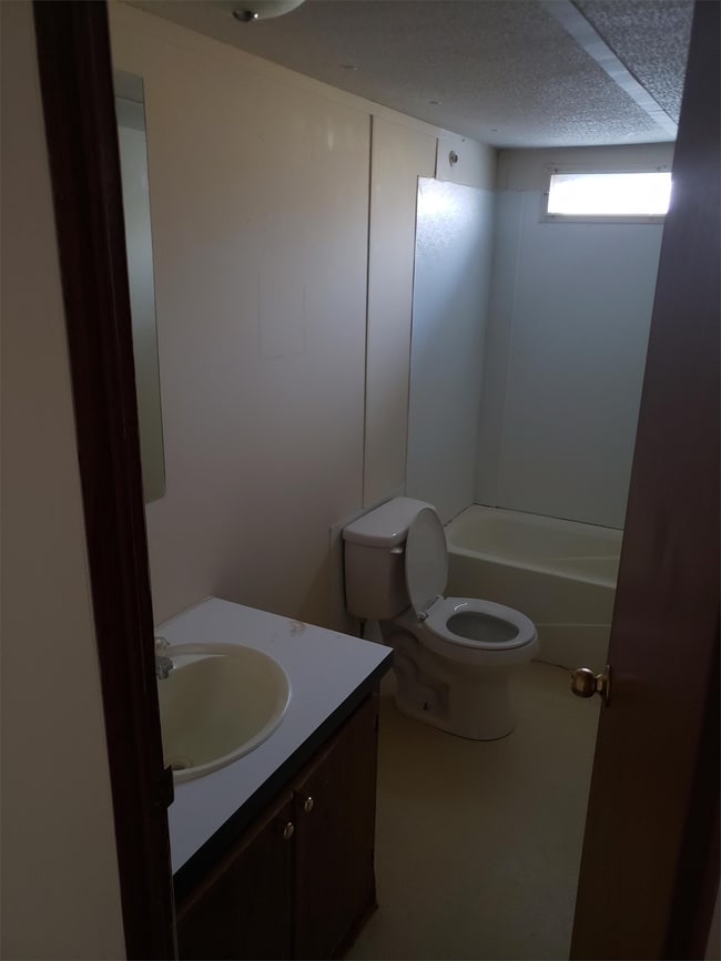 Building Photo - 60 K Way