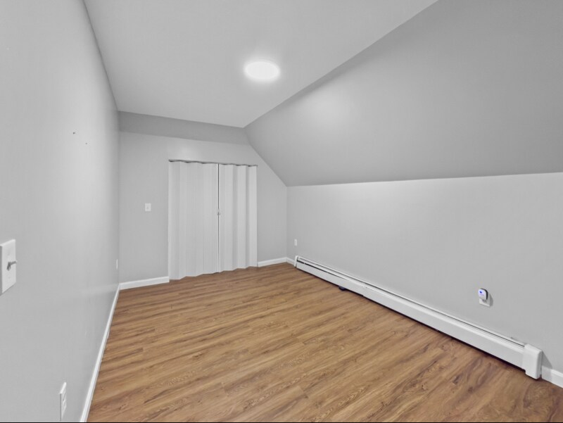 Building Photo - 931-933-933 Essex St