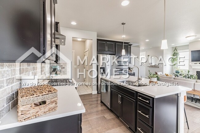 Building Photo - 8122 River Run Dr