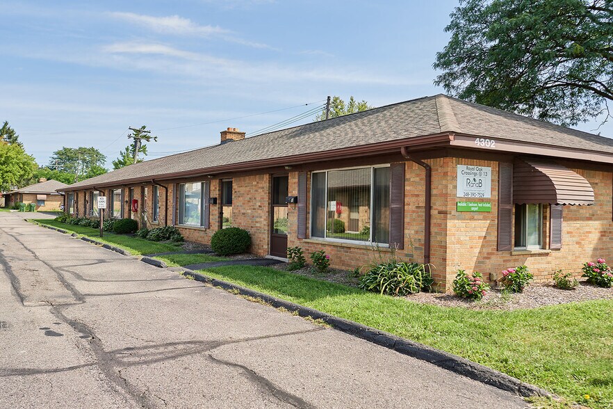 Building Photo - 4304 13 Mile Rd