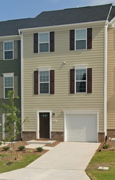 Primary Photo - 107 Brier Summit Pl