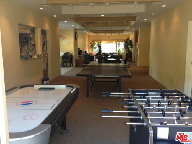 Building Photo - 17230 Avenida de la Herradura